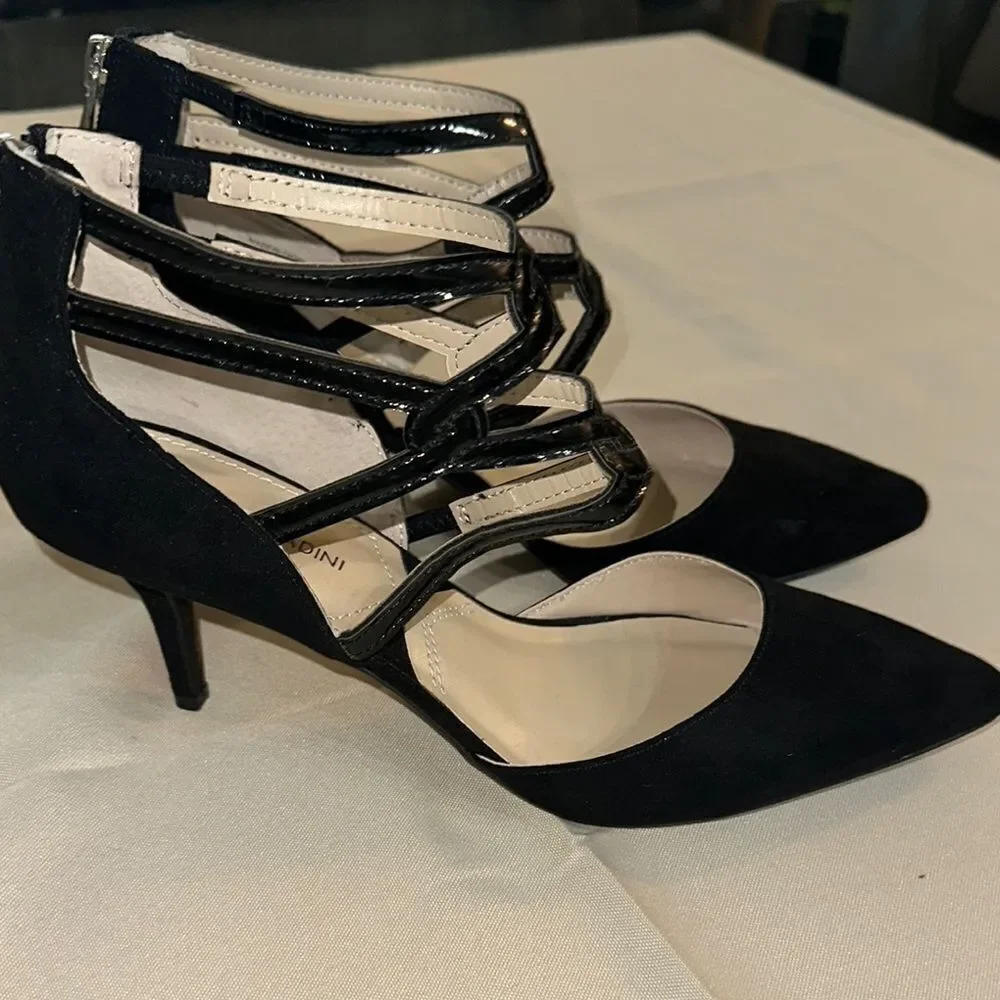 Adrienne Vitadini Black Strappy Heels with Pointed Toe Size 8